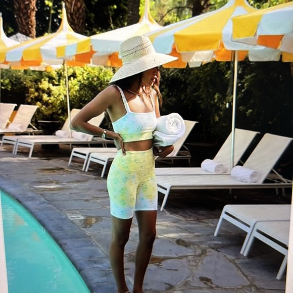 Bandier x Sincerely Jules The Rue Ruffle Bra and Biker Shorts - Picture 7 of 12